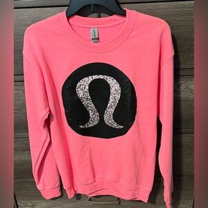 Gildan Heavy Blend Pink Sweatshirt With print women's size S  New